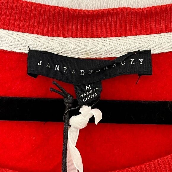 Jane + Delancey Red Merry Christmas Graphic Sweatshirt Size M NWT - Picture 5 of 8
